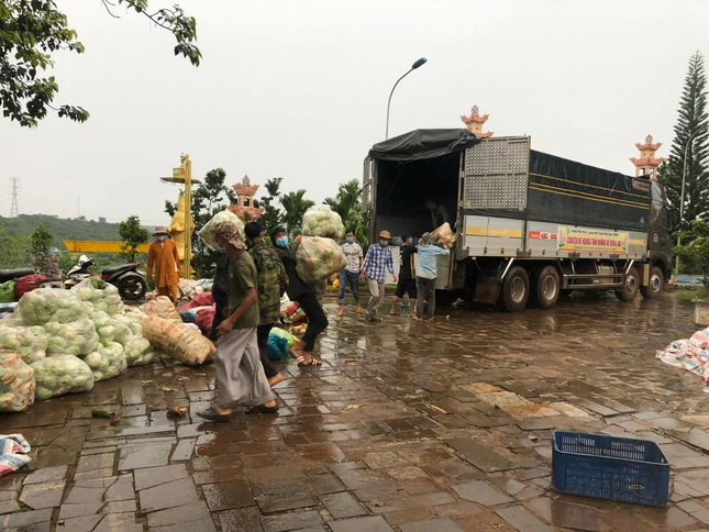 Rau củ quả gởi bà con vùng dịch TP.Biên Hòa Rau củ quả gởi bà con vùng dịch TP.Biên Hòa