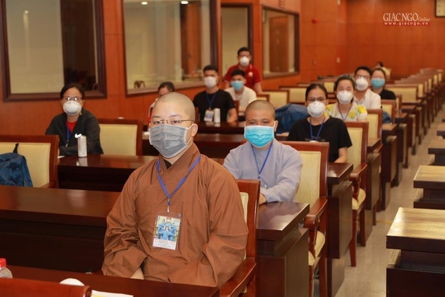 Với nhiều quyết tâm hoàn thành nhiệm vụ ở tuyến đầu phòng chống dịch