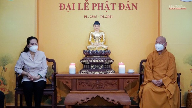 Bà Nguyễn Thị Lệ trân trọng cảm ơn Trung ương GHPGVN đã đồng hành cùng Thành phố trong phòng chống Covid-19