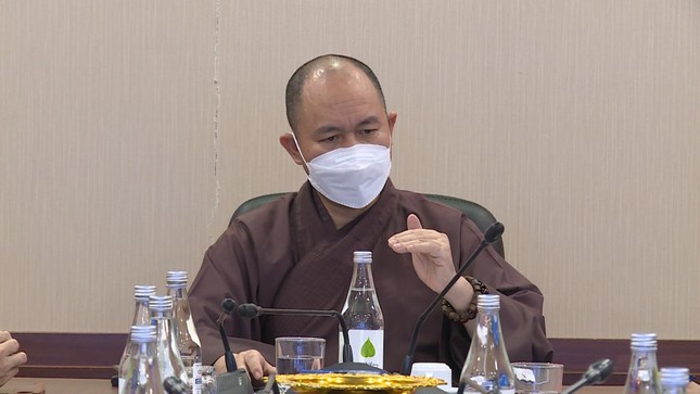 Thượng tọa Thích Đức Thiện đề xuất kế hoạch khen thưởng và đưa ra 2 kịch bản tổ chức Đại lễ Kỷ niệm 40 năm thành lập GHPGVN - Ảnh: AV Thượng tọa Thích Đức Thiện đề xuất kế hoạch khen thưởng và đưa ra 2 kịch bản tổ chức Đại lễ Kỷ niệm 40 năm thành lập GHPGVN - Ảnh: AV
