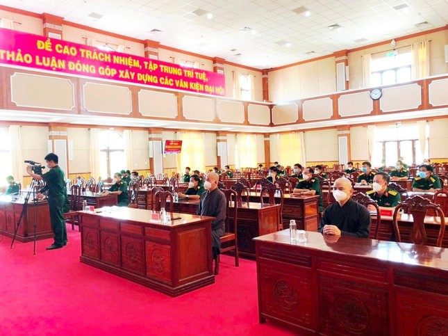 Buổi trao và tiếp nhận quà tặng tại Bộ Chỉ huy Quân sự tỉnh