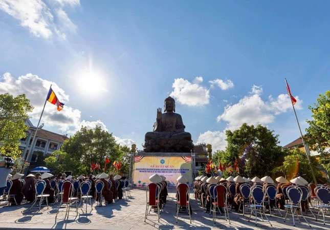 Lễ xuất phát cuae 10 vị Tăng