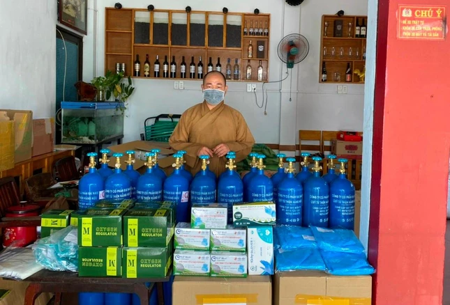 Trung tâm Pháp Bảo do Đại đức Thích Đồng Nguyện làm Giám đốc