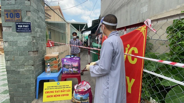 Không để người nghèo cô độc trong những khu phong tỏa, cách ly