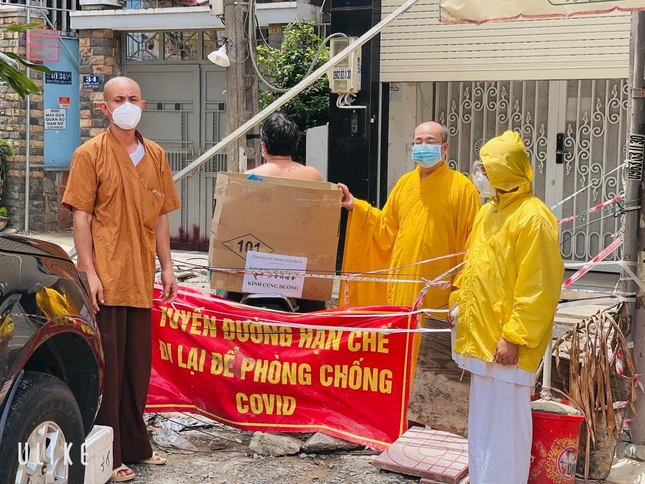 Chùa trong khu cách ly