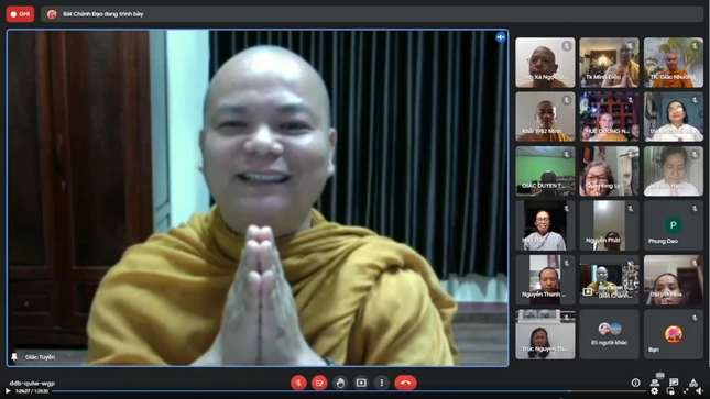 Chư tôn đức đã giảng giải các chủ đề về giáo lý, pháp môn tu tập, áp dụng lời Phật dạy...