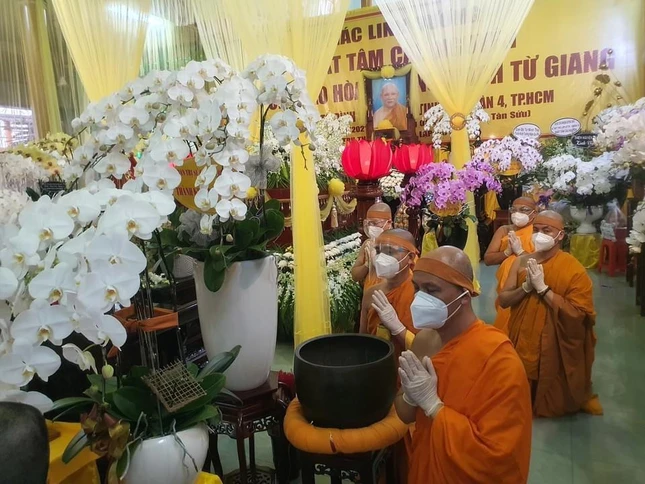 Môn đồ đệ tử cố Hòa thượng