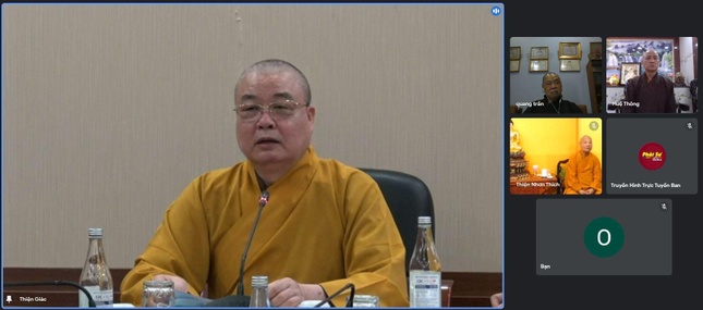 Hòa thượng Thích Thanh Nhiễu tại buổi họp