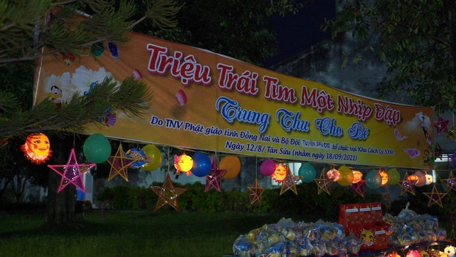 Đêm trung thu triệu trái tim một nhịp đập Đêm trung thu triệu trái tim một nhịp đập
