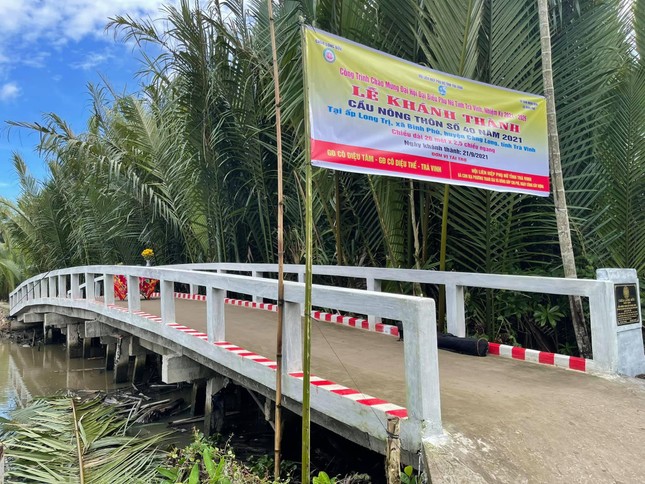 Cây cầu số 40 tại ấp Long Trị, xã Bình Phú được khánh thành, đưa vào sử dụng - Ảnh: L.B