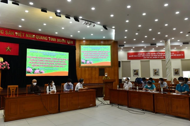 Lễ phát phát đội tình nguyện viên tôn giáo tại UBND quận 10 Lễ phát phát đội tình nguyện viên tôn giáo tại UBND quận 10