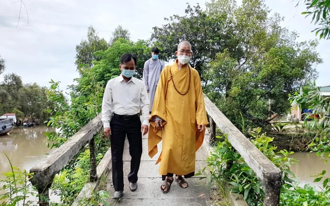 Một trong 3 cây cầu đã xuống cấp tại Kiến Bình