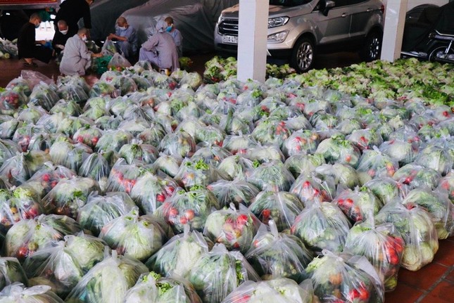 Hàng ngàn phần quà hỗ trợ đến người nghèo TP.Biên Hòa