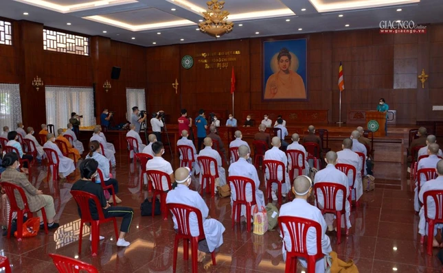 Đợt này 50 Tăng Ni, Phật tử sẽ phục vụ tại bệnh viện trong 45 ngày