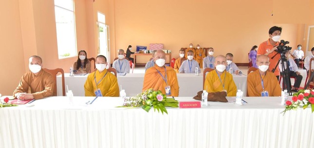 Các đại biểu tham dự đại hội Đại biểu Phật giáo huyện Đông Hải