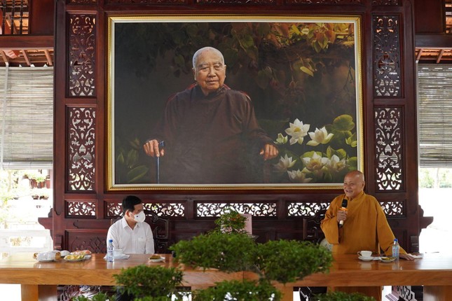 Hòa thượng Thích Nhật Quang tại buổi tiếp lãnh đạo Tỉnh ủy tỉnh Đồng Nai