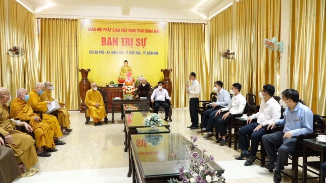 Quang cảnh buổi thăm, làm việc của Ban Tôn giáo Chính phủ và Ban Trị sự Phật giáo tỉnh