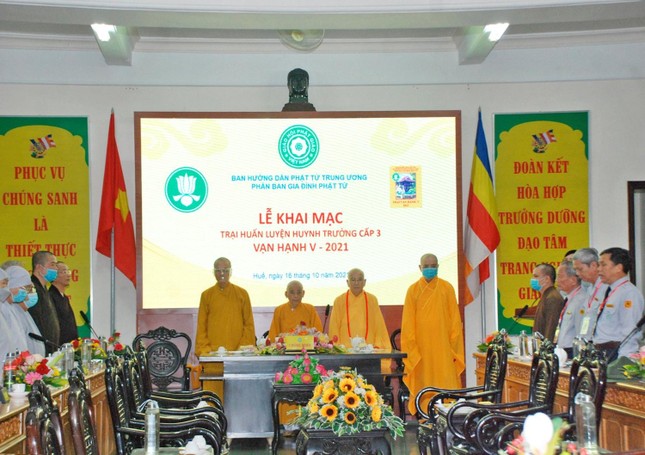 Nghi thức Gia đình Phật tử cử bài ca Sen trắng