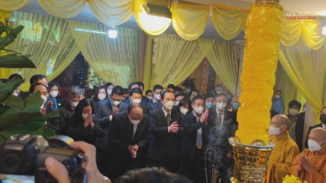 Thành kính đảnh lễ Đại lão Hòa thượng Pháp chủ GHPGVN