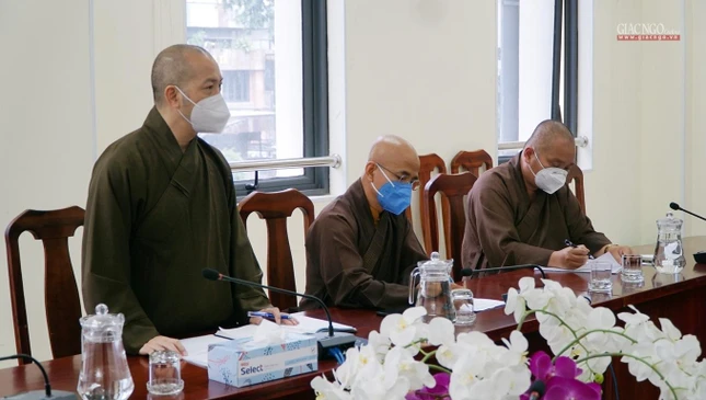 Thượng tọa Thích Quang Thạnh phát biểu tại buổi họp