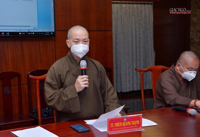 Thượng tọa Thích Quang Thạnh, Phó Thư ký Ban Trị sự báo cáo tại buổi họp