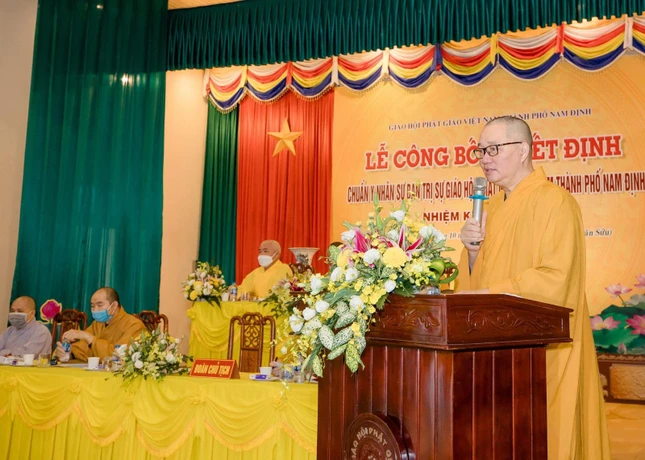 Thượng tọa Thích Thanh Lợi phát biểu khai mạc