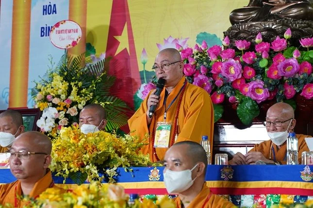 hượng tọa Thích Minh Hiền có lời đạo từ tại đại hội hượng tọa Thích Minh Hiền có lời đạo từ tại đại hội
