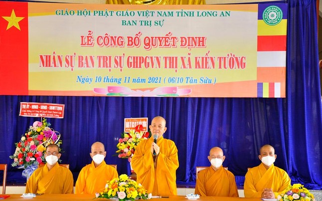 Hòa thượng Thích Minh Thiện phát biểu tại hội nghị