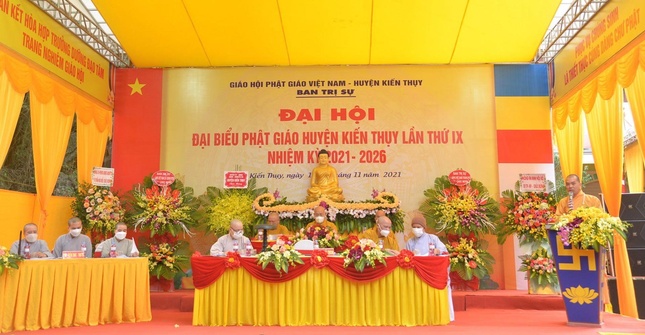 Đại hội nghe báo cáo hoạt động Phật sự nhiệm kỳ 2021-2026