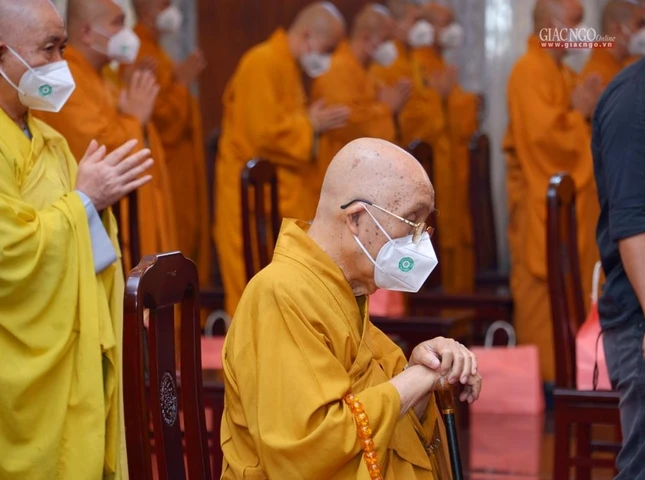 Trưởng lão Hòa thượng Thích Tịnh Hạnh nhập từ bi quán