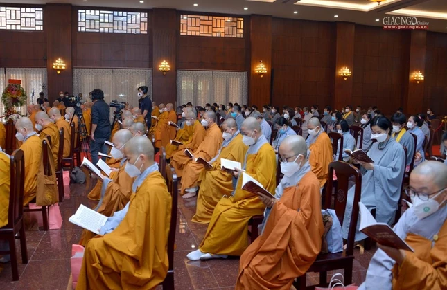 Đồng hiệp lực cầu nguyện nương nhờ năng lực của chư Phật mọi đau khổ được buông bỏ