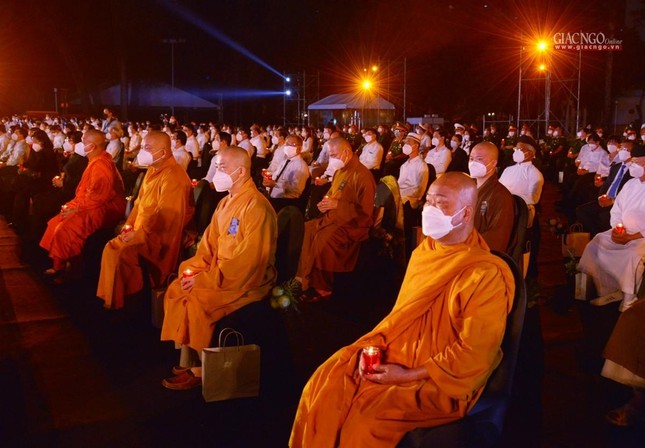 Chư tôn đức Trung ương GHPGVN, Giáo hội TP.HCM tham dự lễ tưởng niệm