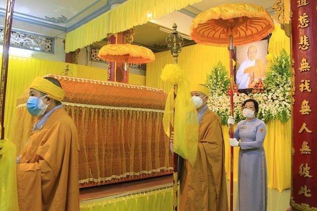 Kim quan Ni trưởng an trí tại chùa Lộc Uyển, TP.Quy Nhơn Kim quan Ni trưởng an trí tại chùa Lộc Uyển, TP.Quy Nhơn