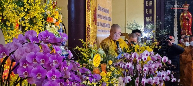 Hòa thượng Thích Thanh Nhiễu dâng lời tưởng niệm