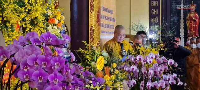 Hòa thượng Thích Thanh Nhiễu dâng lời tưởng niệm