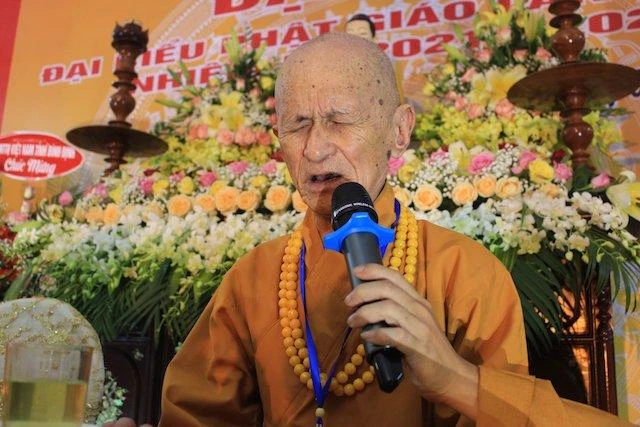 Trưởng lão Hoà thượng Thích Giác Trí ban đạo từ