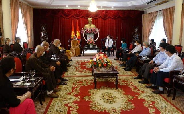 Lãnh đạo tỉnh Đồng Nai tiếp đoàn chư tôn đức Trung ương GHPGVN