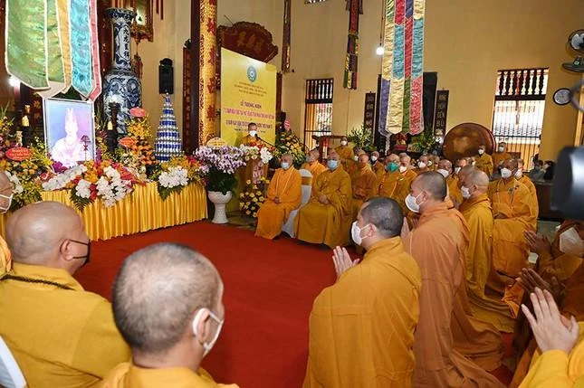 Chư tôn đức tham dự lễ tưởng niệm cố Trưởng lão Hòa thượng Thích Thanh Tứ Chư tôn đức tham dự lễ tưởng niệm cố Trưởng lão Hòa thượng Thích Thanh Tứ