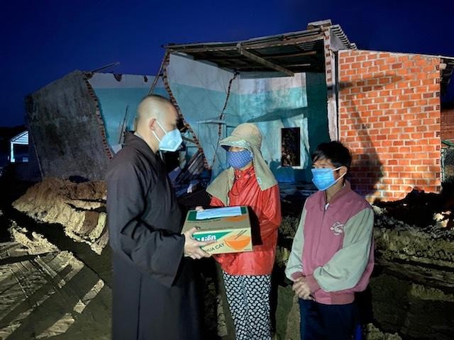 Nhiều gia đình có nhà bị sập rất khó khăn sau mưa bão Nhiều gia đình có nhà bị sập rất khó khăn sau mưa bão