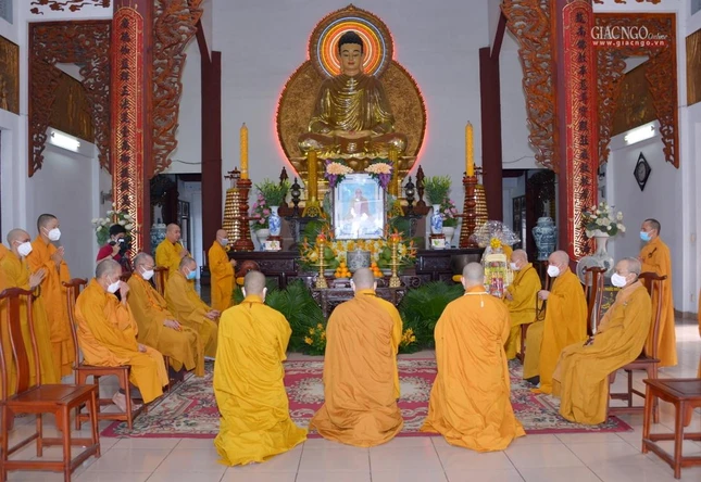 Trang nghiêm tưởng niệm Đức Đệ nhất Pháp chủ GHPGVN tại thiền viện Quảng Đức, TP.HCM