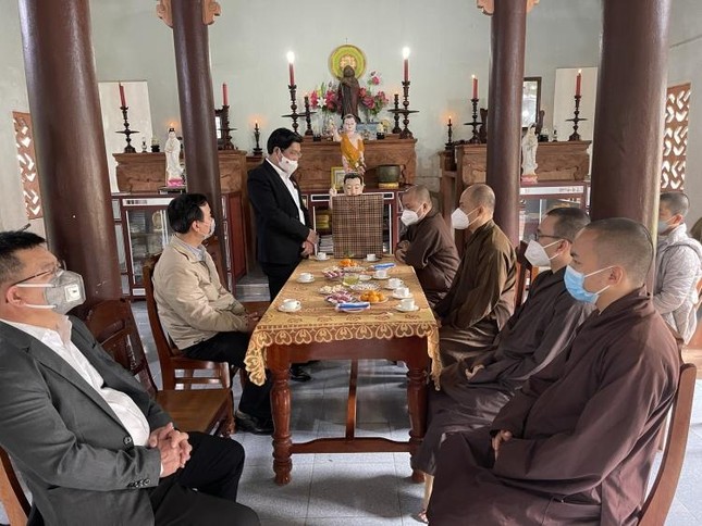 Ông Nguyễn Chí Tài thăm hỏi chư tôn đức Ban Trị sự Phật giáo huyện Phú Vang Ông Nguyễn Chí Tài thăm hỏi chư tôn đức Ban Trị sự Phật giáo huyện Phú Vang