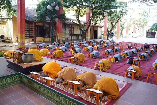 Đảnh lễ 48 đại nguyện của Đức Phật A Di Đà