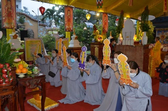 Lễ trai đàn chẩn tế nguyện cầu âm siêu dương thái