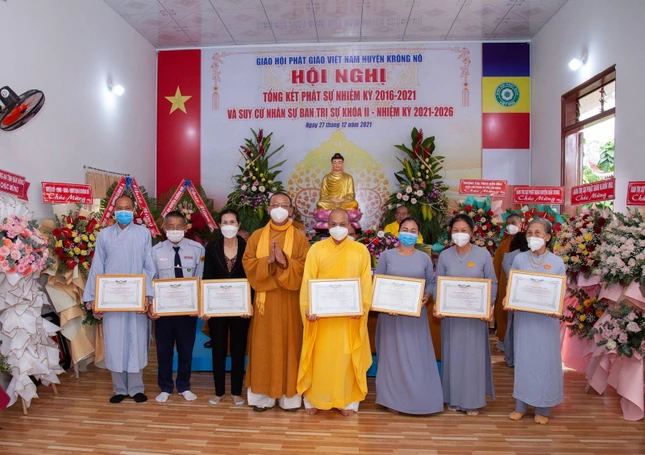 Trao Bằng tuyên dương công đức của Ban Trị sự GHPGVN tỉnh