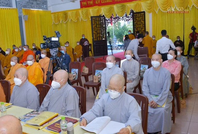 Chư Ni tham dự hội nghị