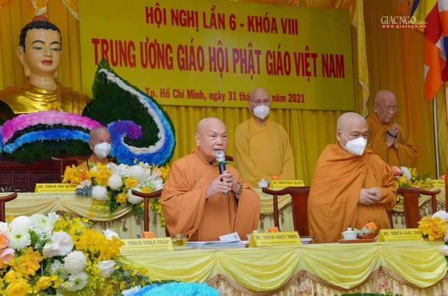 Hòa thượng Thích Thiện Nhơn đã lấy ý kiến toàn thể chư tôn đức Tăng Ni, cư sĩ tham dự Hội nghị trực tiếp, trực tuyến kỳ 6 – Khóa VIII Hội đồng Trị sự GHPGVN suy tôn Trưởng lão Hòa thượng Thích Trí Quảng lên ngôi vị Quyền Pháp chủ Hội đồng Chứng minh GHPGVN