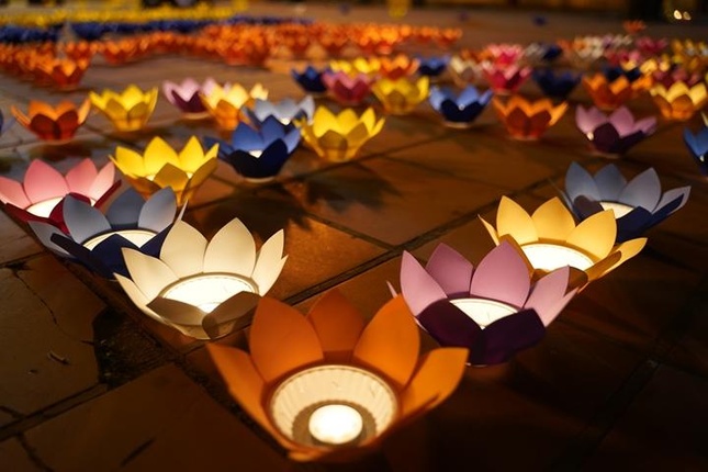 Những ngọn đăng cho bình an năm 2022 Những ngọn đăng cho bình an năm 2022