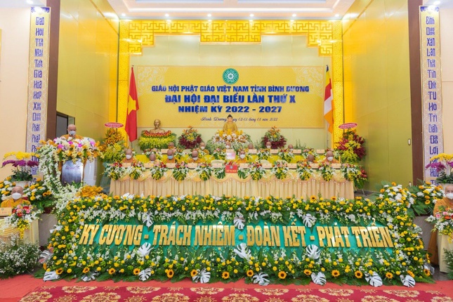 Chư tôn đức chứng minh phiên trù bị
