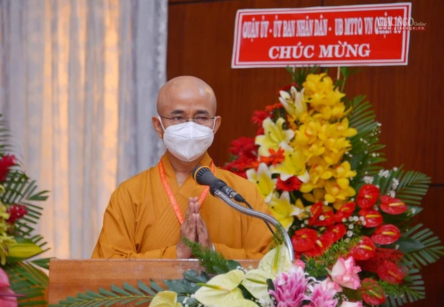 Thượng tọa Thích Thiện Quý trình chương trình hoạt động Phật sự năm 2022 của GHPGVN TP.HCM