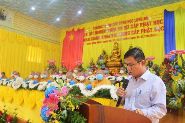 Ông Phạm Văn Đồng ghi nhận sự đóng góp của Phật giáo tỉnh Long An